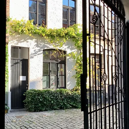 Heaven@11, A Jewel Among Other Historic Buildings. * Gent
